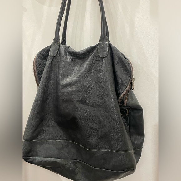 Vintage Leather Duffle Bag - Picture 2 of 3